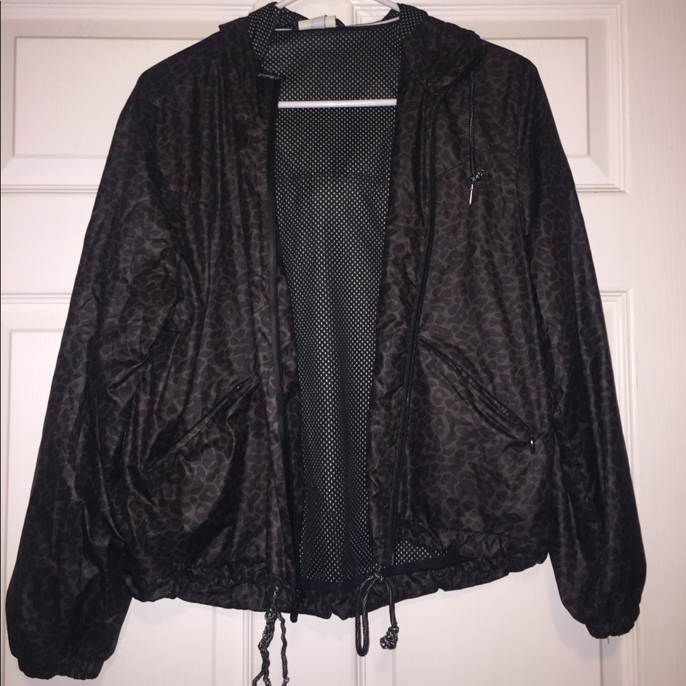 Windbreaker jacket - Picture 3 of 6